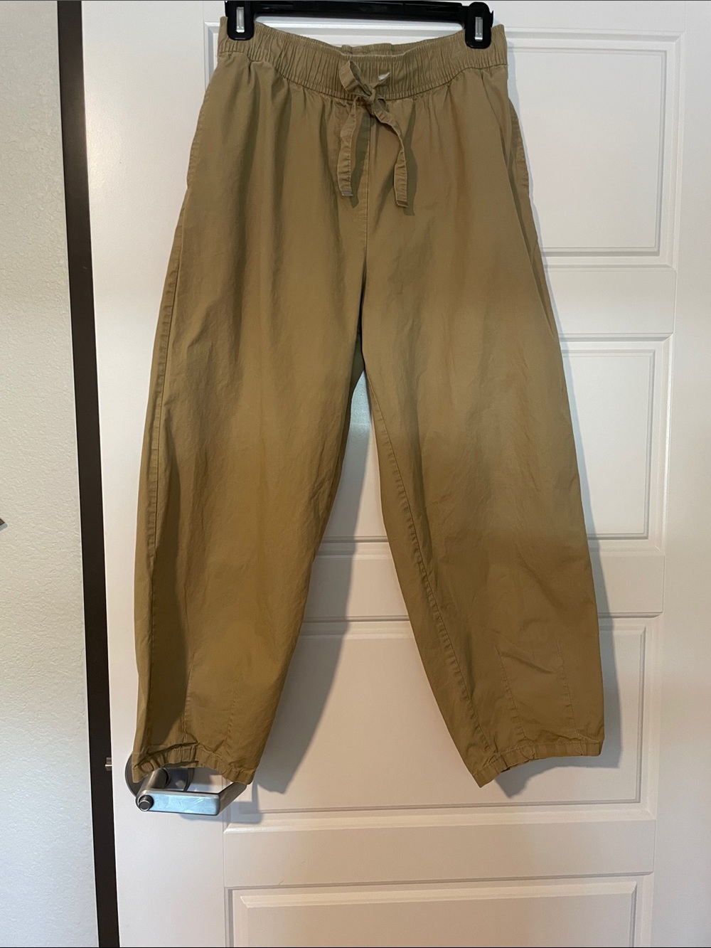 Zara Elastic Tied Waist Balloon Pants in Tan size Small
